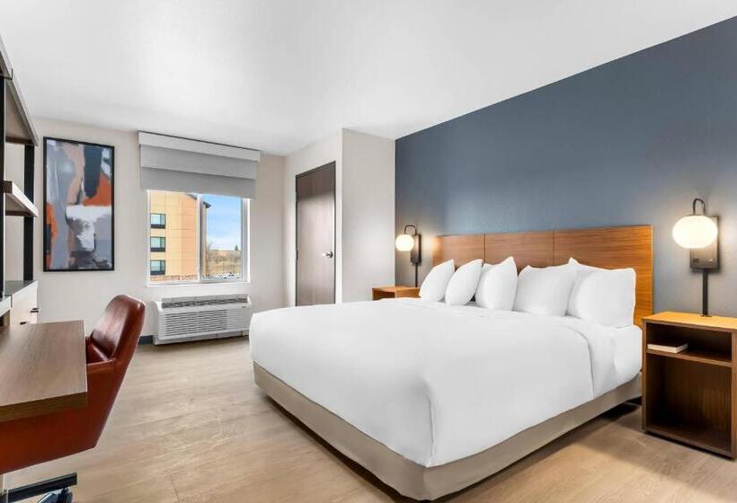 اتاق استاندارد با تخت بزرگ برای معلولان, Everhome Suites Cheyenne