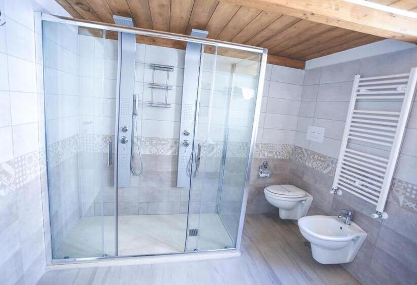 غرفة ديلوكس رباعية, Il Viaggiatore Via Indipendenza 2