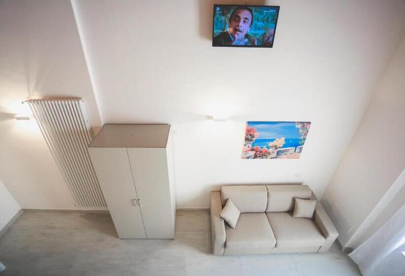 غرفة ديلوكس رباعية, Il Viaggiatore Via Indipendenza 2