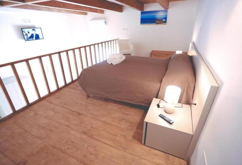 غرفة ديلوكس رباعية, Il Viaggiatore Via Indipendenza 2