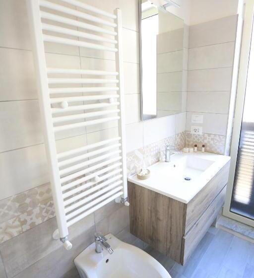 غرفة ديلوكس رباعية, Il Viaggiatore Via Indipendenza 2