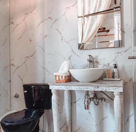 غرفة عائلية, Infinito La Casona