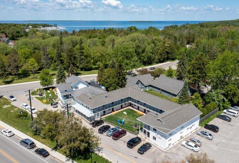 غرفة قياسية سرير ملكى لذوى الإحتياجات الخاصة, Julie's Park Cafe & Motel