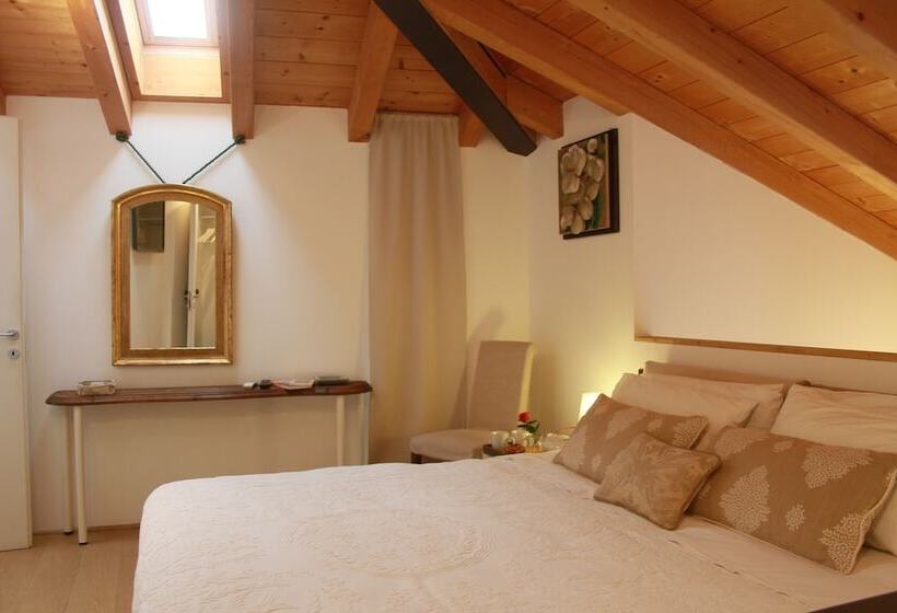 Номер Стандарт, Lisander B&b