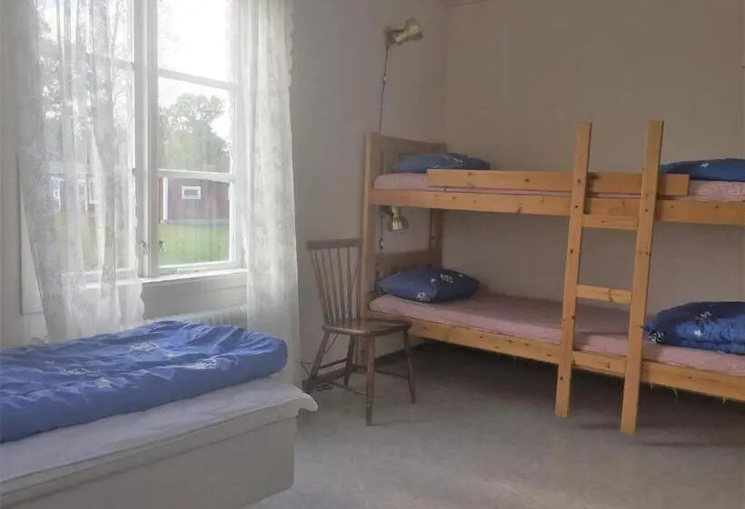 Standard Neljän Hengen Huone, Södra Ljunga Vandrarhem
