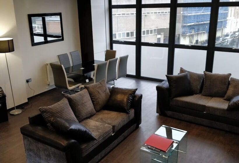 آپارتمان 3 خوابه, Access Tower Hill