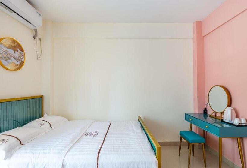 غرفة عائلية, Summer Tree Inn