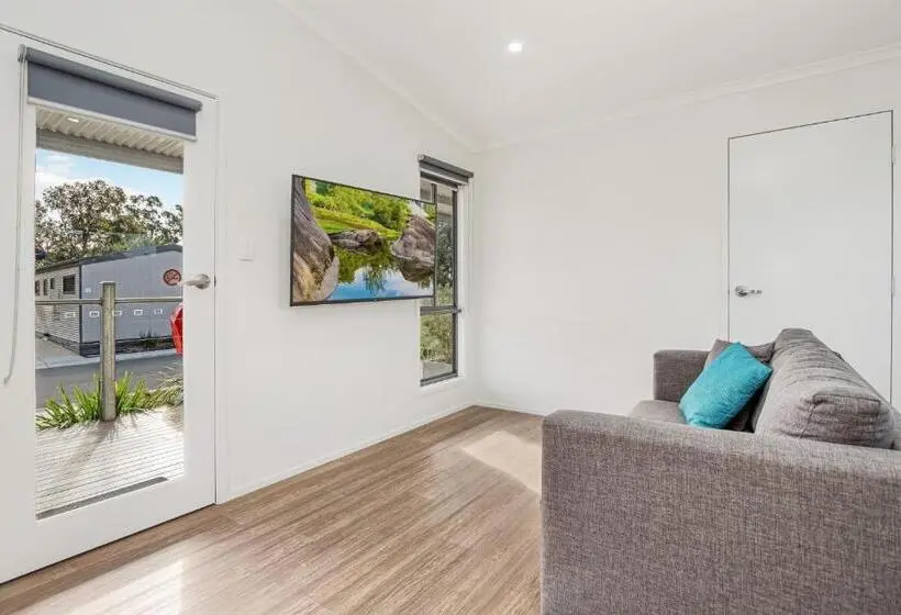 Standard-studio, Big4 Bendigo Marong Holiday Park