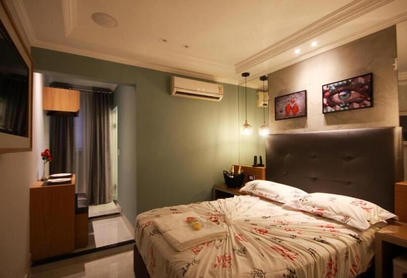 اتاق لوکس, Gloria Plaza