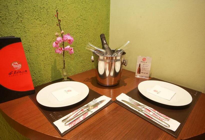 اتاق استاندارد سه نفره, Gloria Plaza