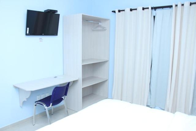 标准单人间, Gold