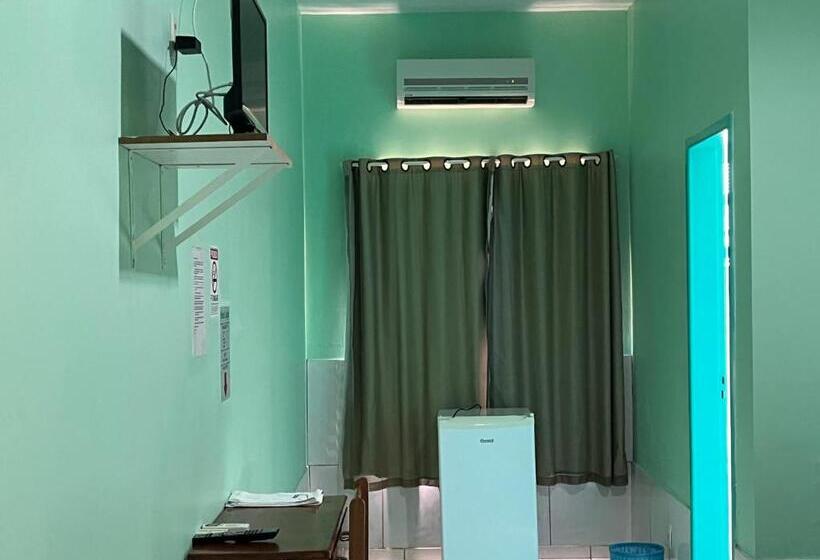 スタンダードトリプルルーム, Legal