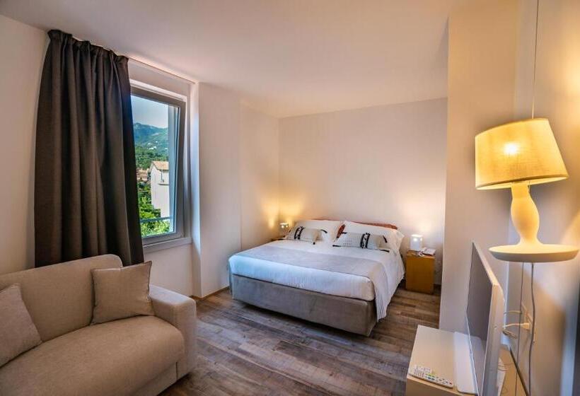 Полулюкс, Marina Garden