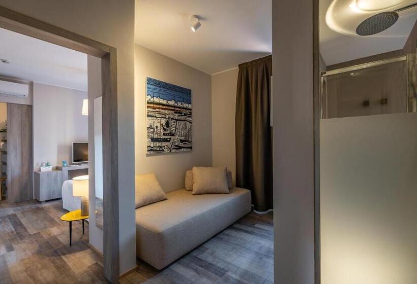 Полулюкс, Marina Garden