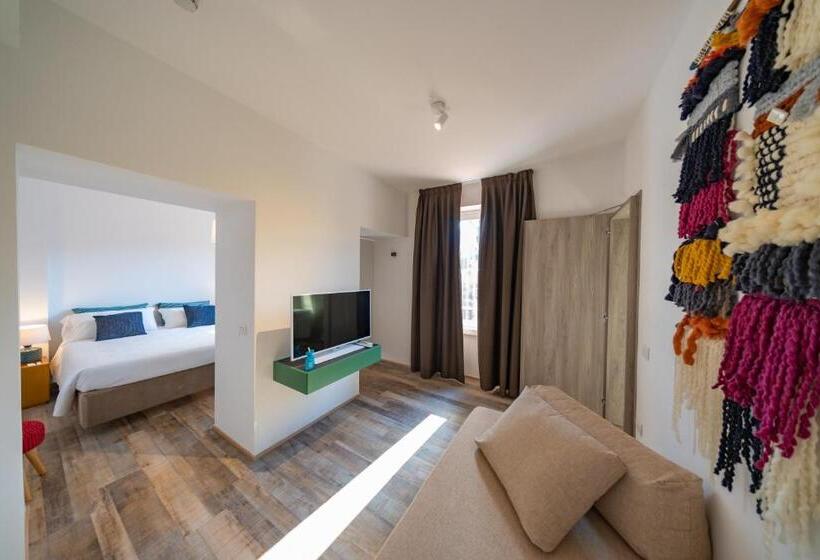 Полулюкс, Marina Garden