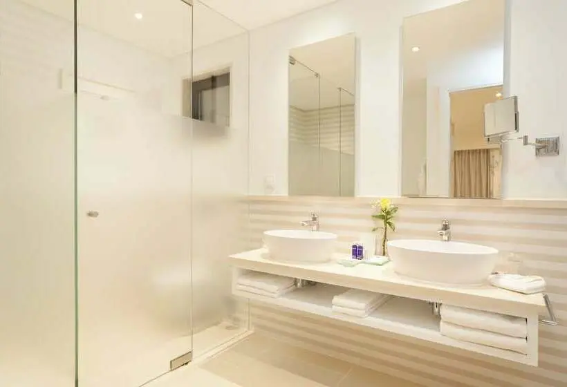 Suite, Pine Cliffs Gardens