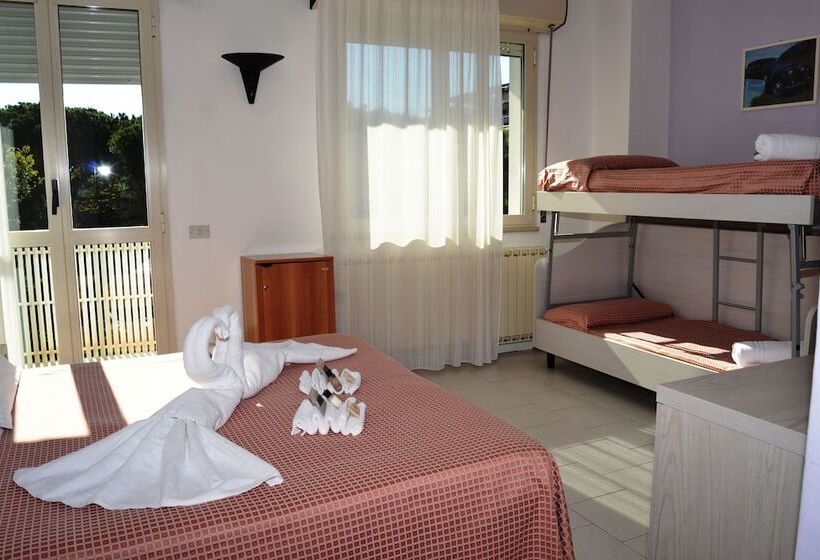 4인용 스탠다드 룸, Suisse