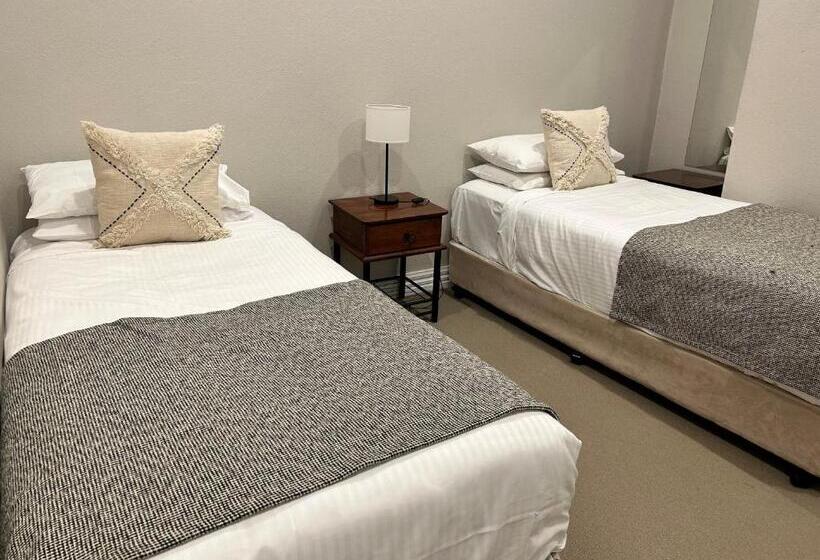 침실 2개 아파트, Millthorpe Motel