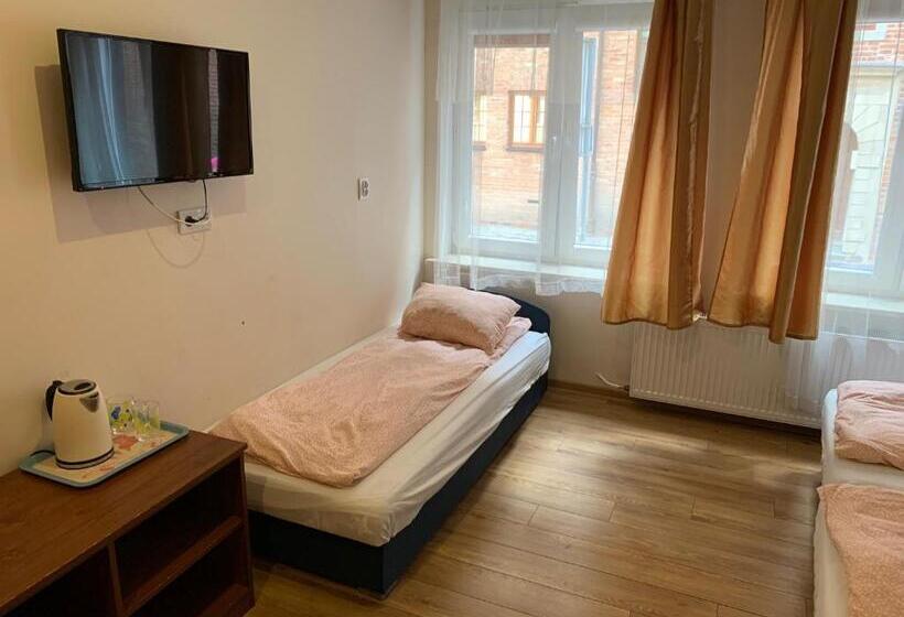 침실 1개 아파트, Hostel4u