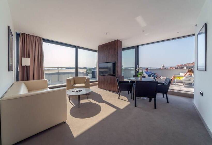 Люкс Президентский 2 Спальни, Bellevue Superior City