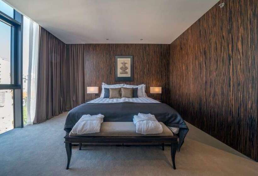 Классический Номер Внутренний, Bellevue Superior City