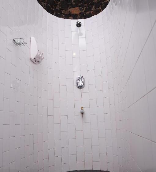 Suite, Boulder Garden