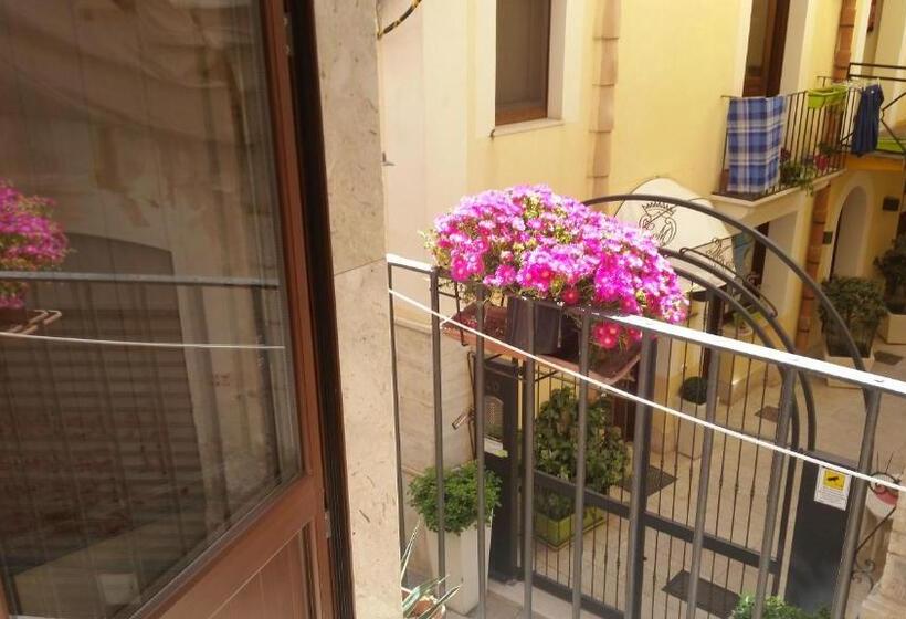 标准三人间, Gli Agrumi Rooms