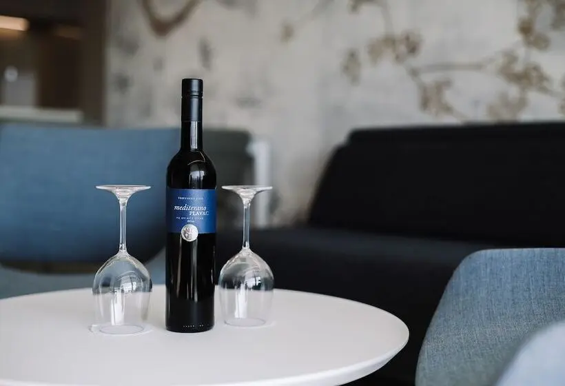 オーシャンビューバルコニー付きワンベッドルームアパートメント, Aparthotel Joel