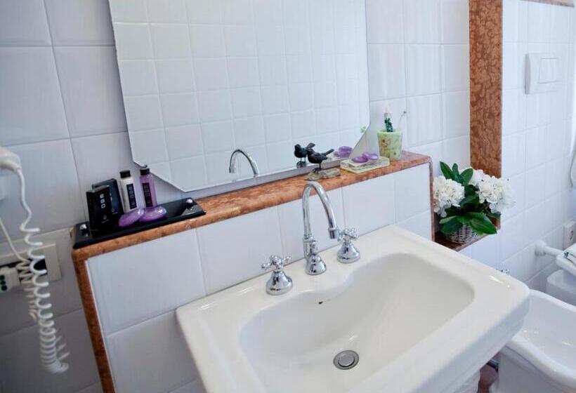 اتاق استاندارد با چشم‌انداز, Tenuta Quadrifoglio