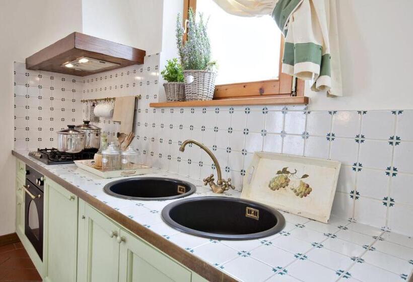 خانه 2 خوابه, Tenuta Quadrifoglio