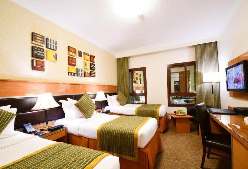 标准三人间, Golden Tulip Al Shakreen