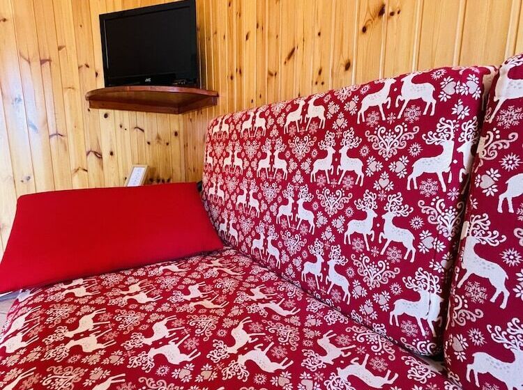 شقة غرفة واحدة, Case Vacanza Perron