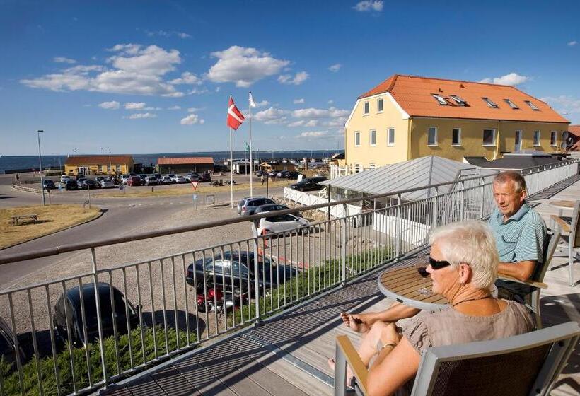 Номер Стандарт Вид на Море, Hvalpsund Færgekro