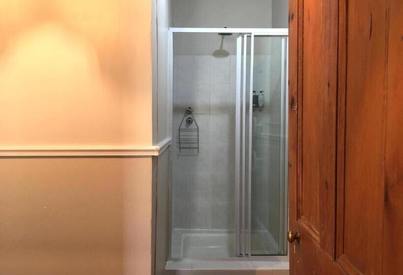 غرفة قياسية مطلّة علي الحديقة, John Montagu Accommodation