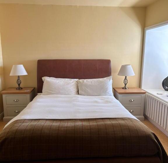 디럭스 룸, Moresby Hall Country House