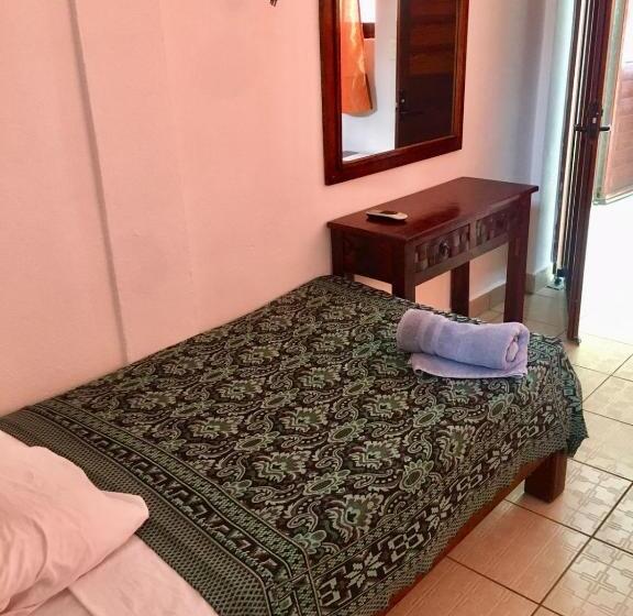 Трехместный Номер Стандарт с Видом, Posada Las Graditas