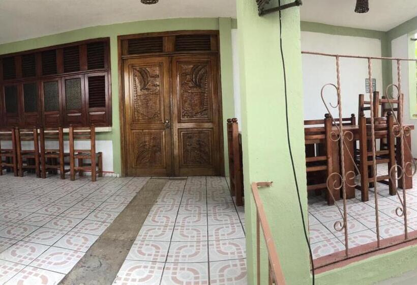 Дом 3 Спальни, Posada Las Graditas