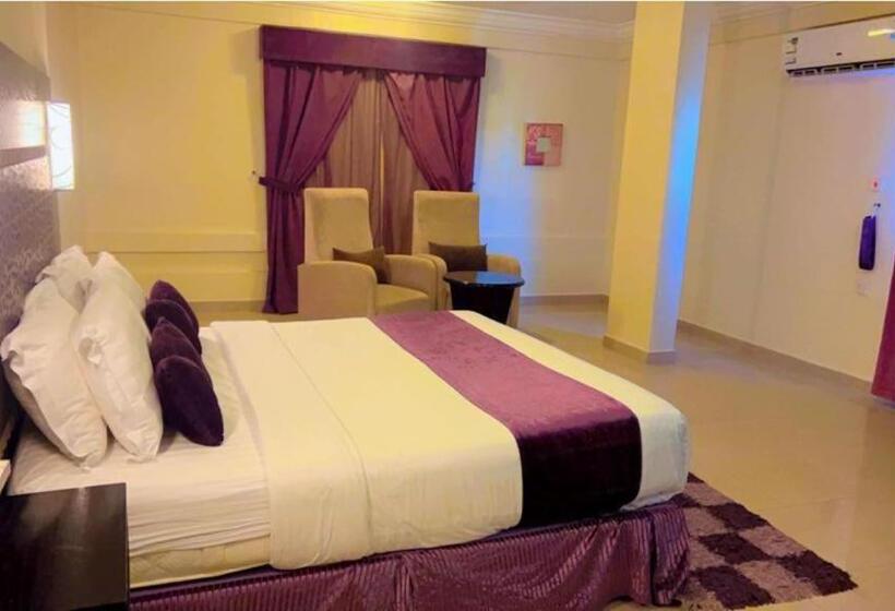 ２ベッドルームアパートメント, Nawarah Al Takhassusi