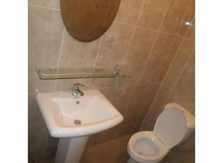 سوییت, Gorilla African Guest House