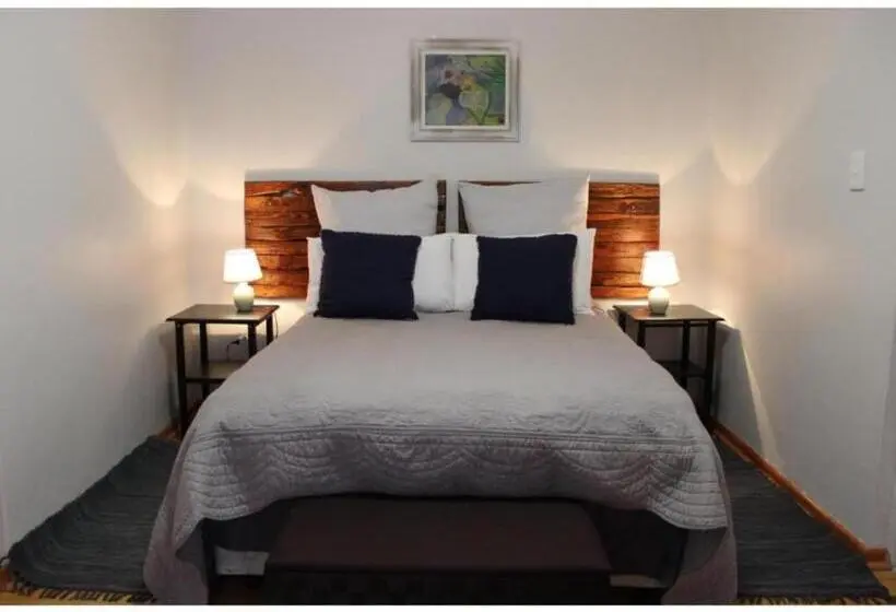 سوییت, Gorilla African Guest House