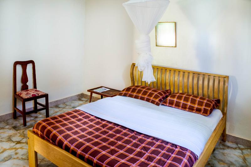 اتاق استاندارد یک نفره, Gorilla African Guest House