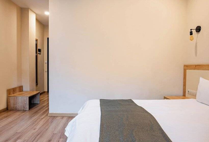 اتاق خانوادگی, Gudauri Inn