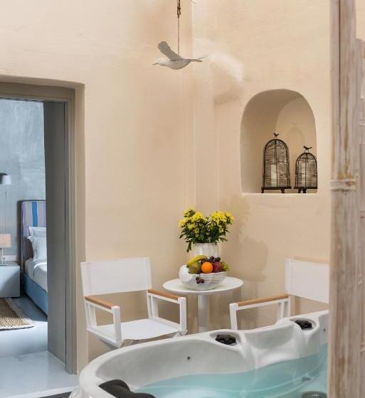 Полулюкс с Гидромассажем, Mythical Blue Luxury Suites