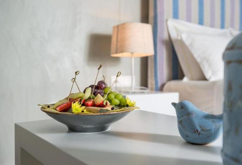 Полулюкс с Гидромассажем, Mythical Blue Luxury Suites