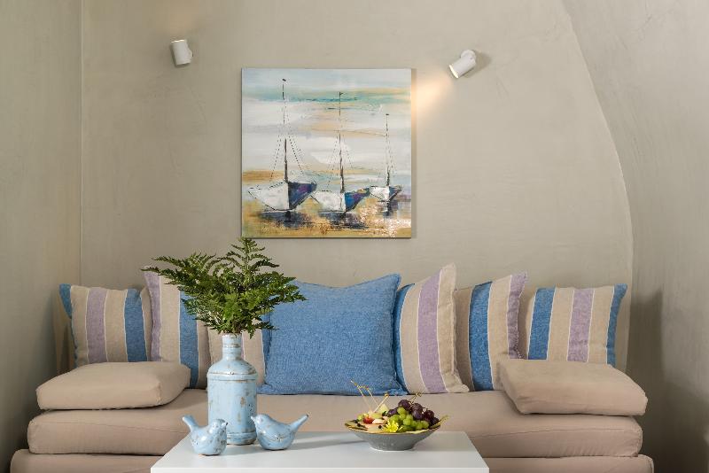 Полулюкс с Гидромассажем, Mythical Blue Luxury Suites