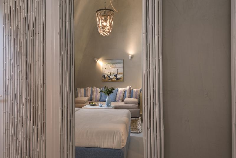 Полулюкс с Гидромассажем, Mythical Blue Luxury Suites