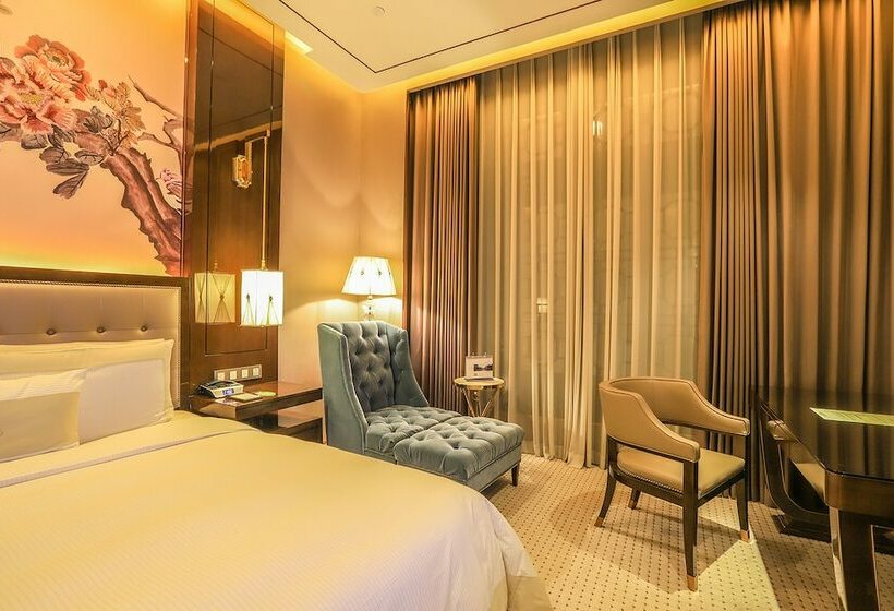 디럭스 룸 가든 전망, Royal Garden  Shanghai