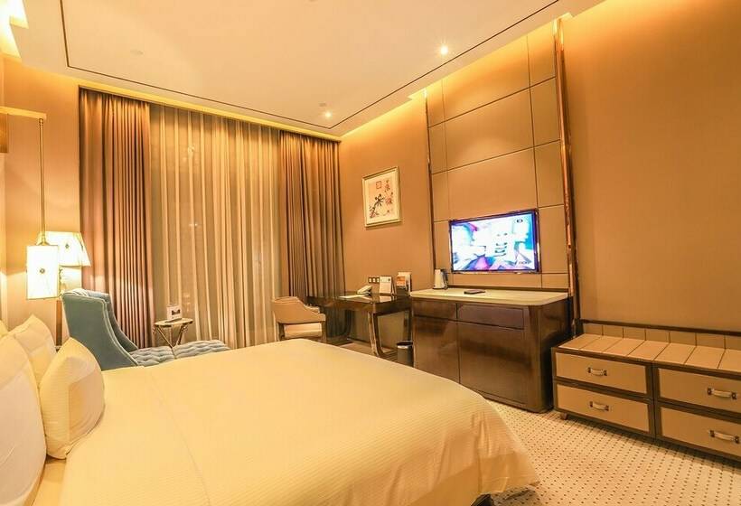 디럭스 룸 가든 전망, Royal Garden  Shanghai