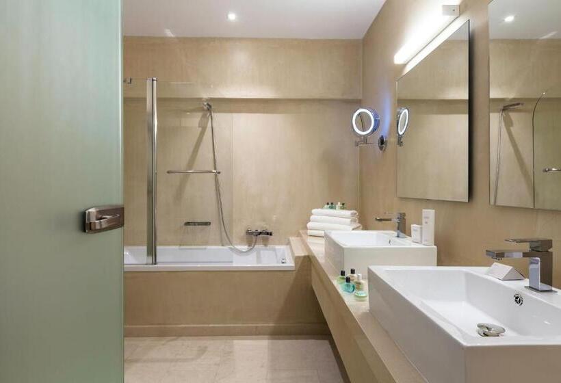 جناح سوبيريور مطل علي البحر, Zephyros