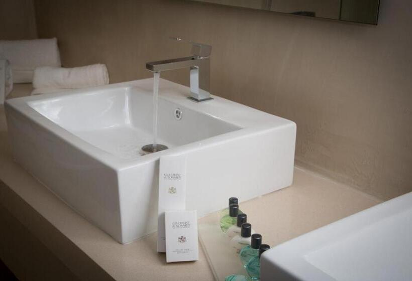 غرفة قياسية ذات إطلالة, Zephyros